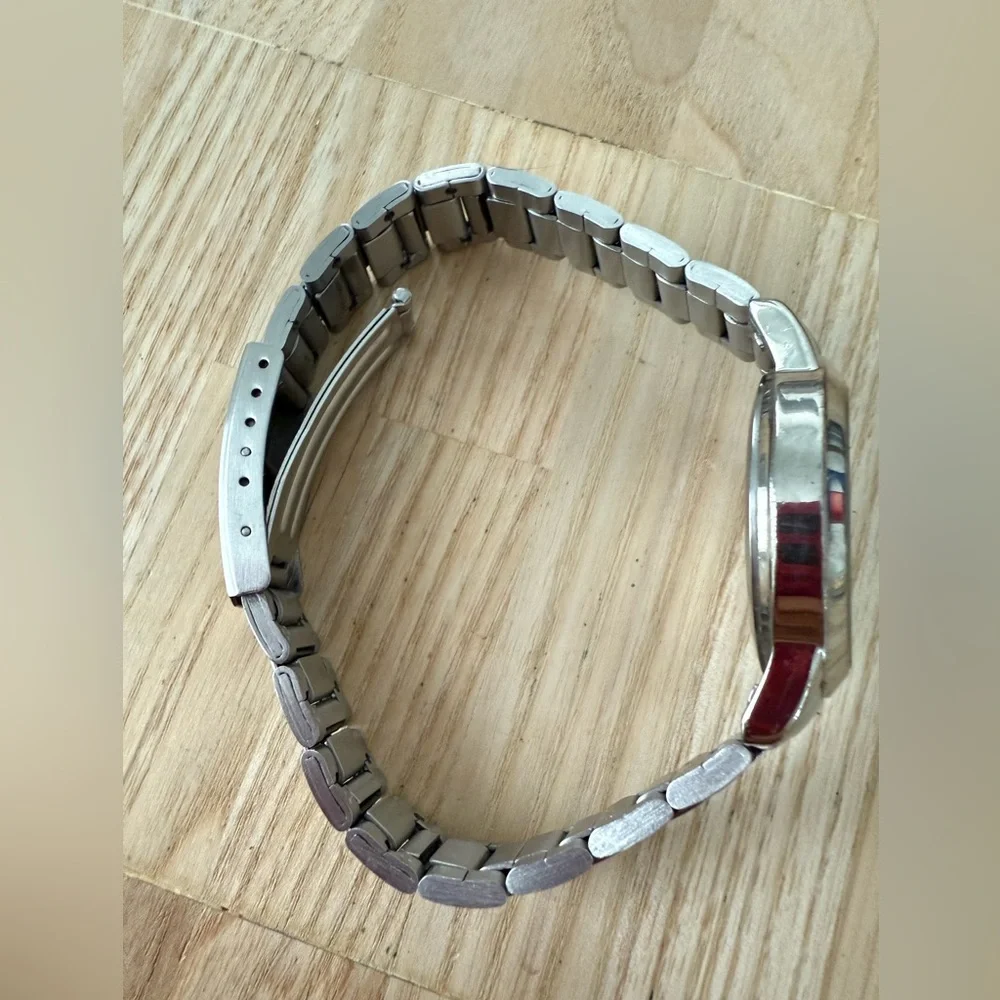 Q&Q by citizen silver tone classic dress watch NEW BATTERY